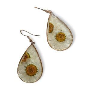 Floral Teardrop Earrings with Daisies